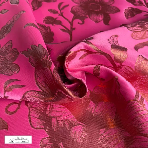Polyester jacquard roos met  rosé gouden bloemen - Knipmode